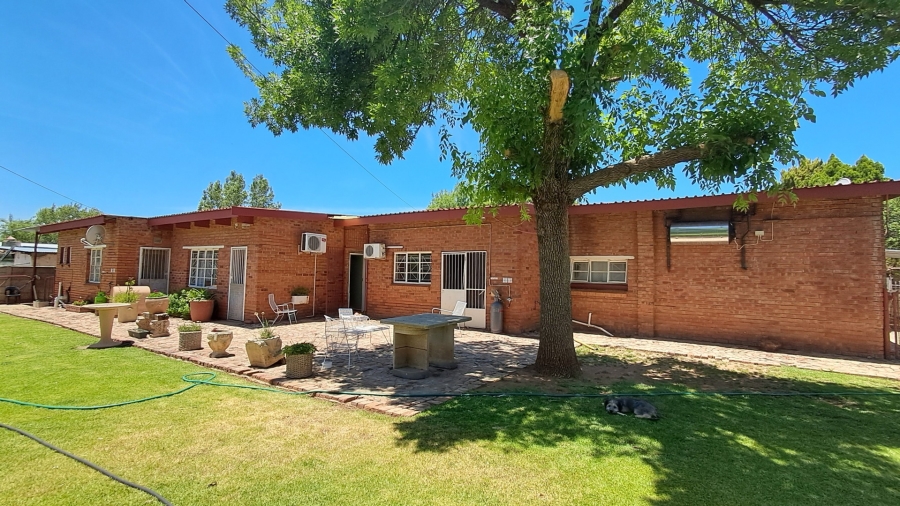 4 Bedroom Property for Sale in Hennenman Rural Free State